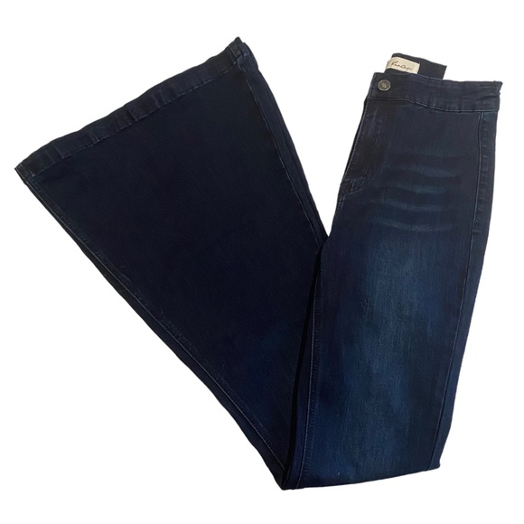 KanCan High Rise Super Flare Darkwash blue Jean - Picture 6 of 11